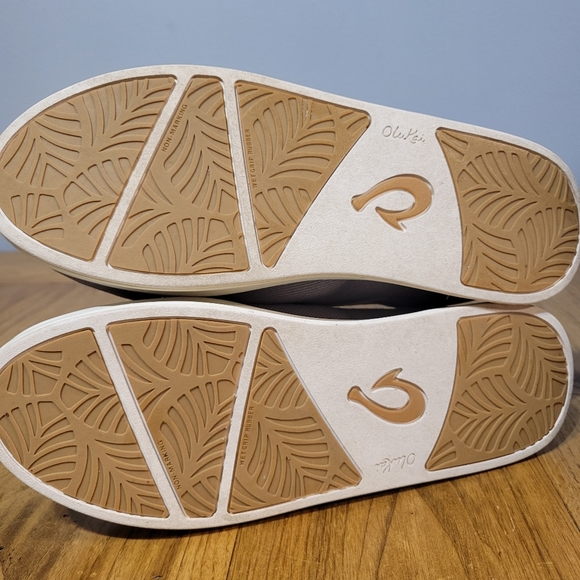OluKai size 11 Ki'ihele Li slip on sneakers w/ drop in heel in fog - Picture 11 of 13